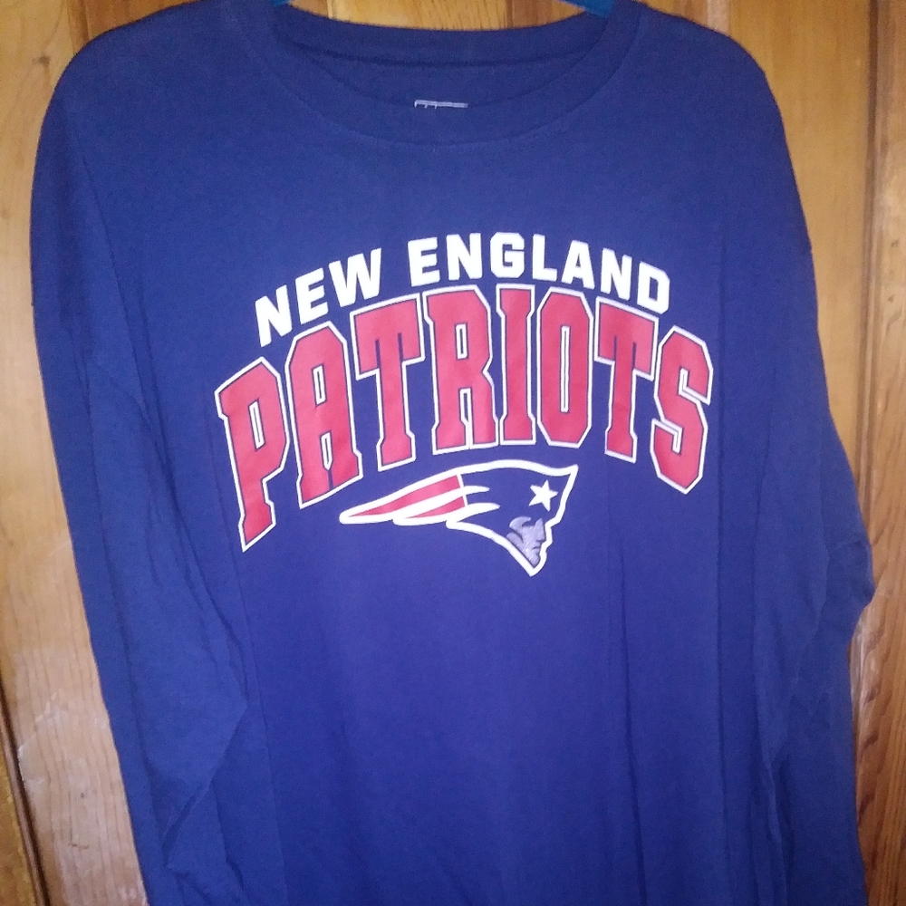 Men's 2XLT Patriots long sleeve shirt